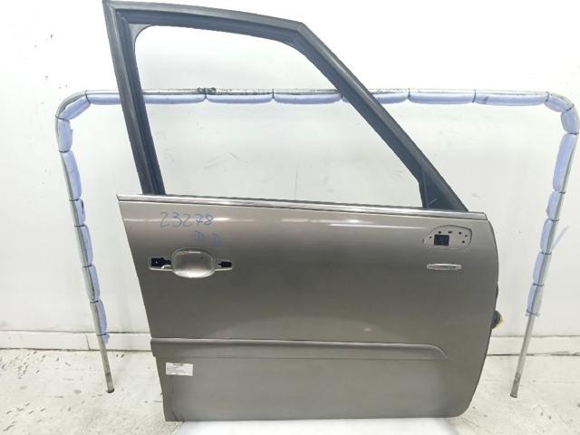 Drzwi przednie prawe 9004Y0 PEUGEOT