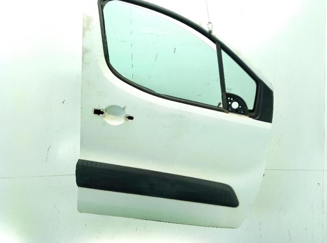 Drzwi przednie prawe 9004Z6 PEUGEOT