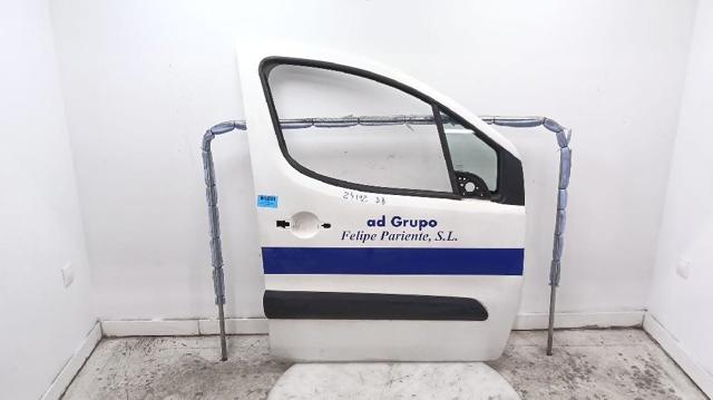 Drzwi przednie prawe 9004Z6 PEUGEOT