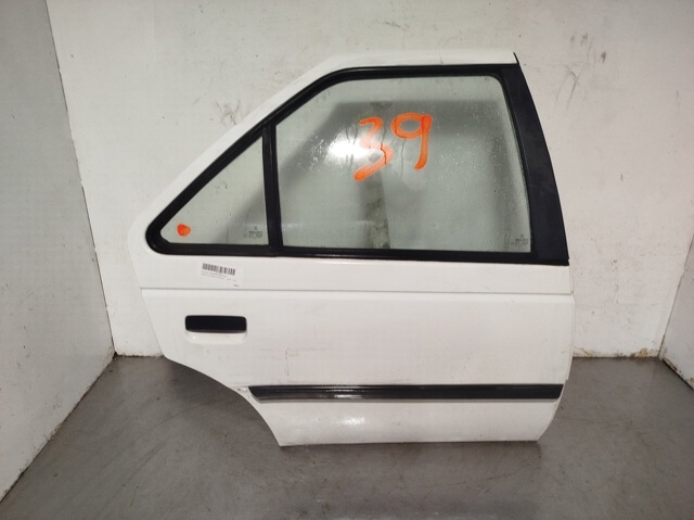 Kupić Drzwi tylne prawe Peugeot 405 I 15B w dobrej cenie