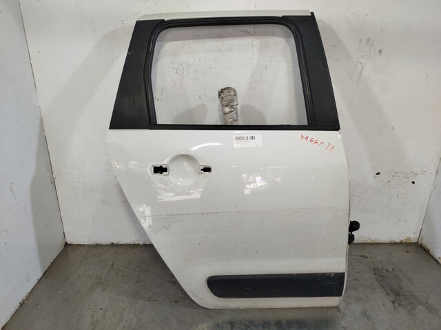 Drzwi tylne prawe 9008V6 PEUGEOT