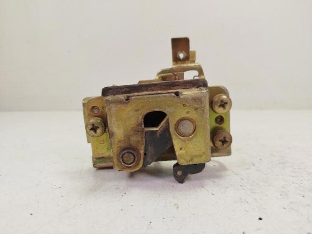 Zamek drzwi przednich lewych 90120862 OPEL
