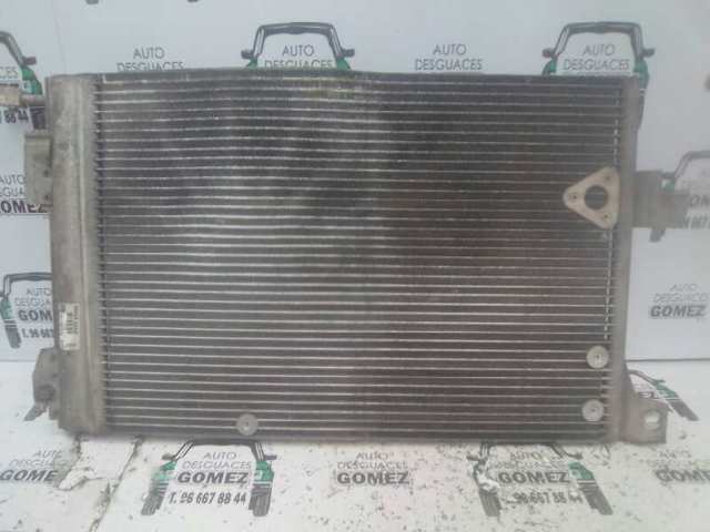 Chłodnica silnika 90130610 OPEL