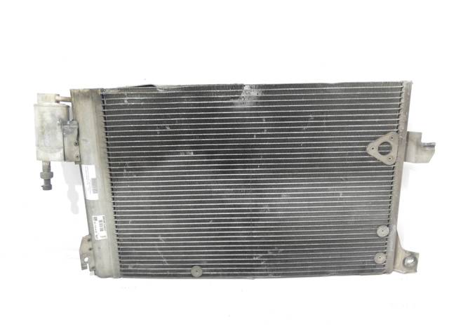 Chłodnica silnika 90130610 OPEL