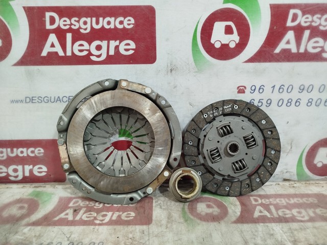 Zestaw sprzęgła (3 części) 90166742 OPEL