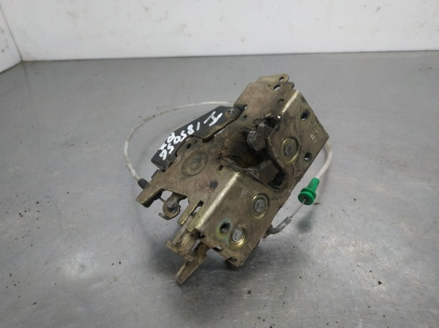 Zamek drzwi przednich lewych 9017200135 MERCEDES