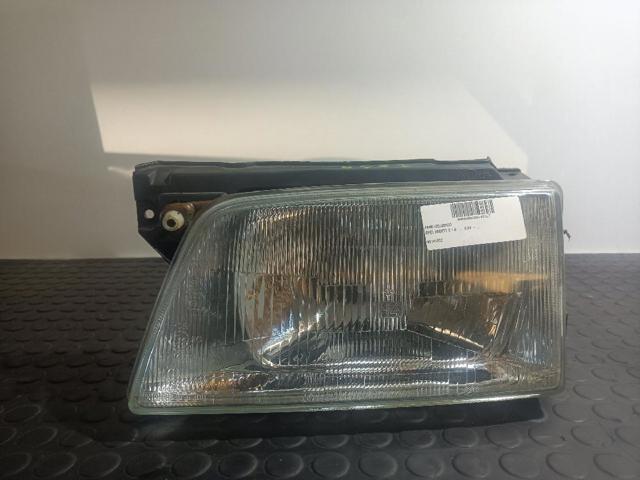 Reflektor lewy 90181002 OPEL