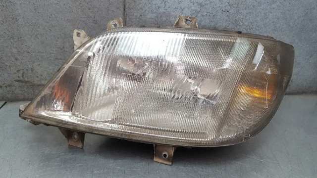 Reflektor lewy 9018201461 MERCEDES