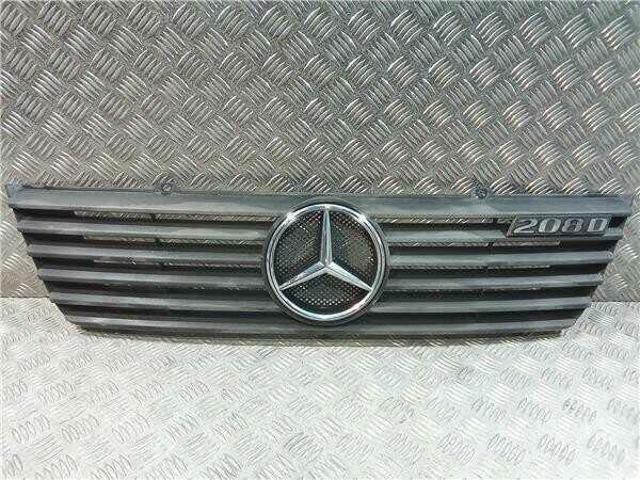Atrapa chłodnicy 9018880123 MERCEDES