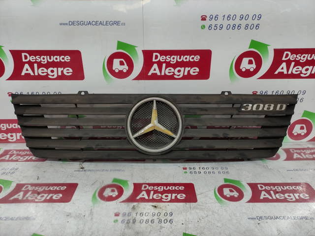 Atrapa chłodnicy 9018880123 MERCEDES
