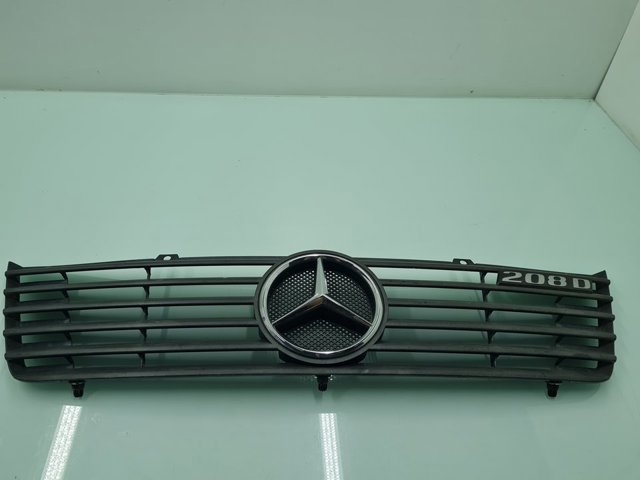 Atrapa chłodnicy 9018880123 MERCEDES