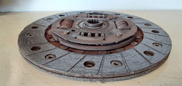 Docisk sprzęgła 90209357 OPEL