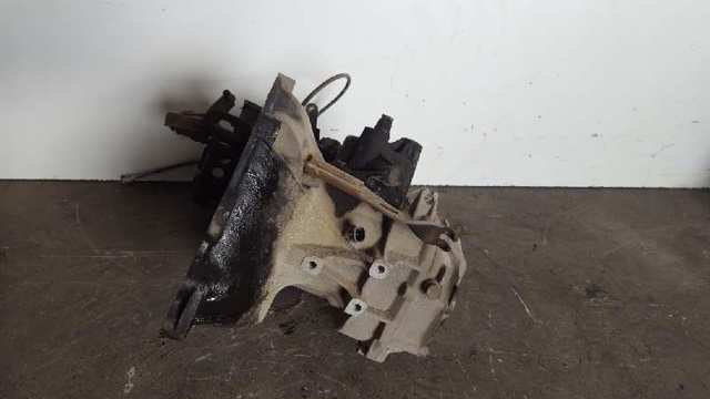 Mechaniczna skrzynia biegów w komplecie Opel Vectra 86, 87