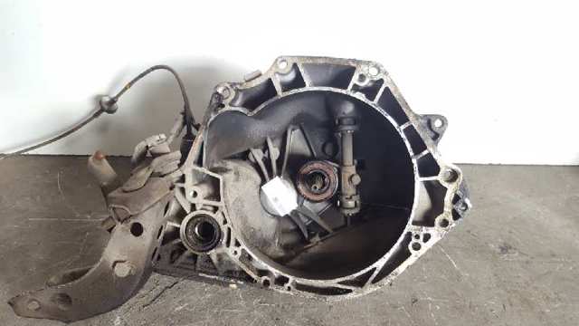 Mechaniczna skrzynia biegów w komplecie Opel Vectra 86, 87