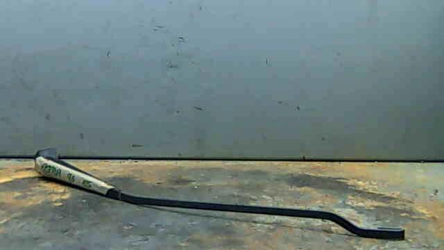 Ramię wycieraczki szyby przedniej Opel Astra 51, 52, F35, M35