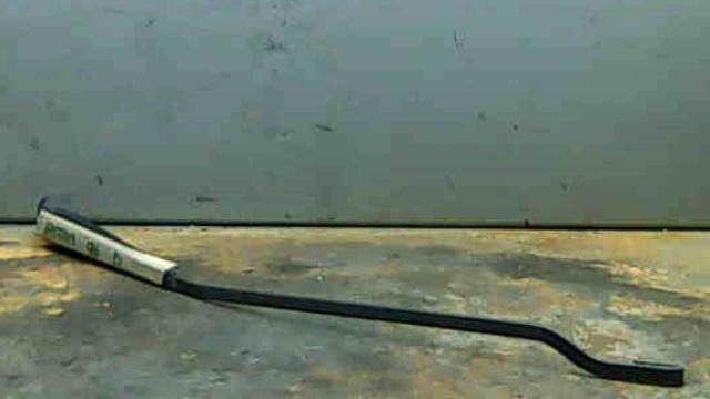 Ramię wycieraczki szyby przedniej Opel Astra 51, 52, F35, M35