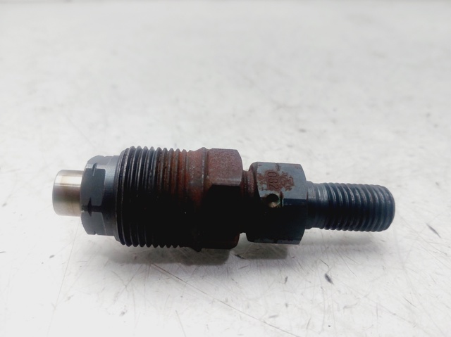 Dysza spryskiwacza szyby przedniej 90356178 OPEL