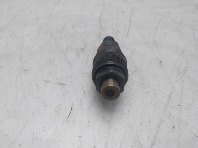 Dysza spryskiwacza szyby przedniej 90356178 OPEL