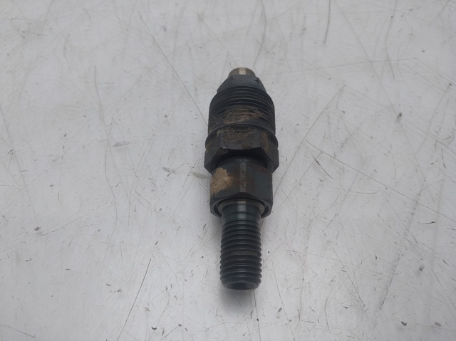 Dysza spryskiwacza szyby przedniej 90356178 OPEL