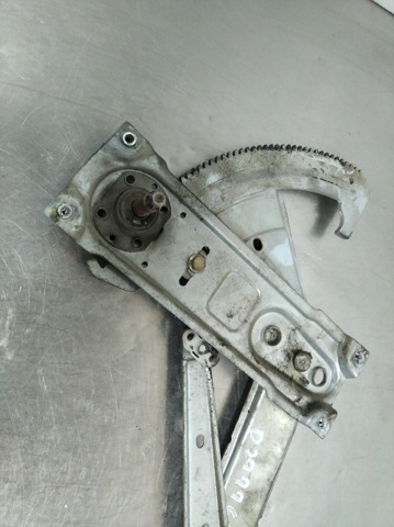 Mechanizm podnoszenia szyby drzwi przednich prawych Opel Astra 51, 52, F35, M35
