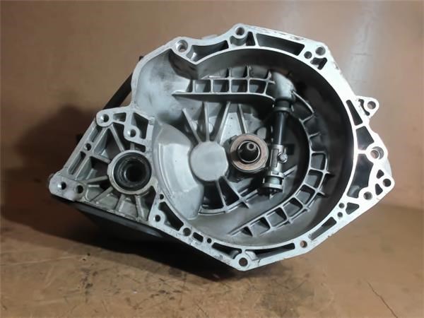 Mechaniczna skrzynia biegów w komplecie 90400197 OPEL