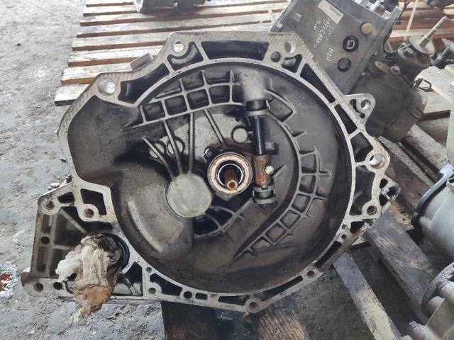 Mechaniczna skrzynia biegów w komplecie 90400197 OPEL
