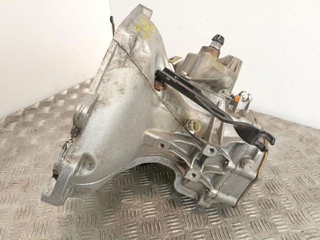 Mechaniczna skrzynia biegów w komplecie 90400197 OPEL