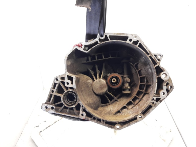 Mechaniczna skrzynia biegów w komplecie 90400197 OPEL