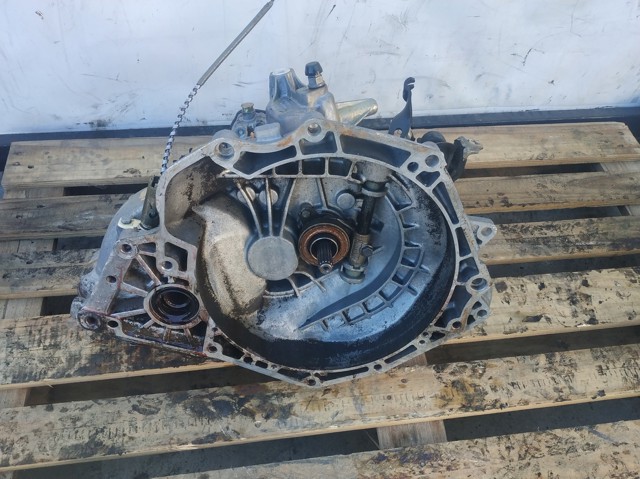 Mechaniczna skrzynia biegów w komplecie 90400197 OPEL