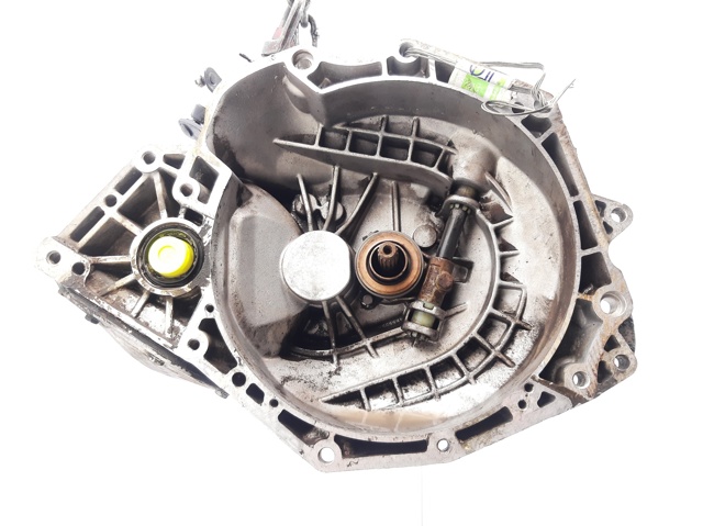 Mechaniczna skrzynia biegów w komplecie 90400197 OPEL