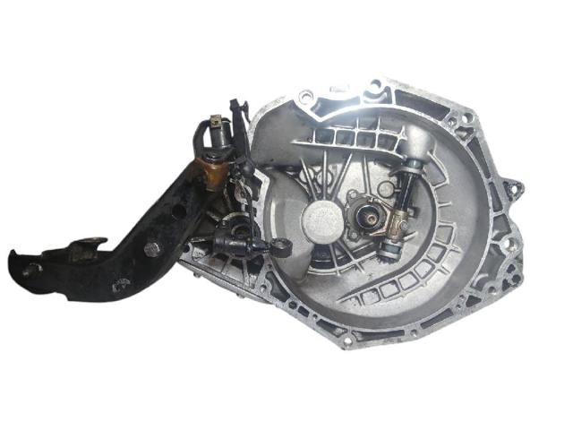 Mechaniczna skrzynia biegów w komplecie 90400197 OPEL