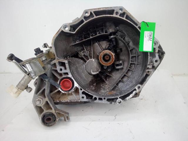 Mechaniczna skrzynia biegów w komplecie 90400209 OPEL