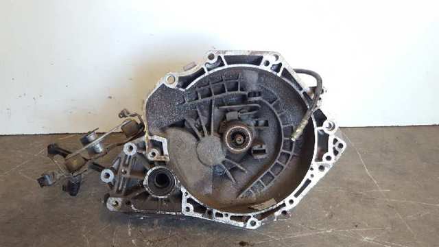 Mechaniczna skrzynia biegów w komplecie 90400209 OPEL