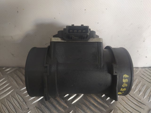 Czujnik przepływu powietrza, przepływomierz powietrza M.A.F. 90411957 OPEL