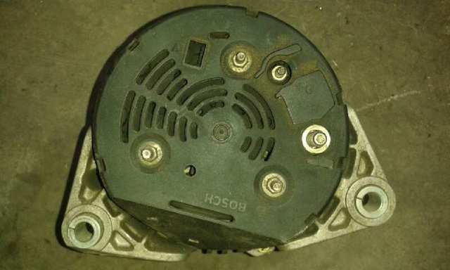Alternator 90413763 OPEL