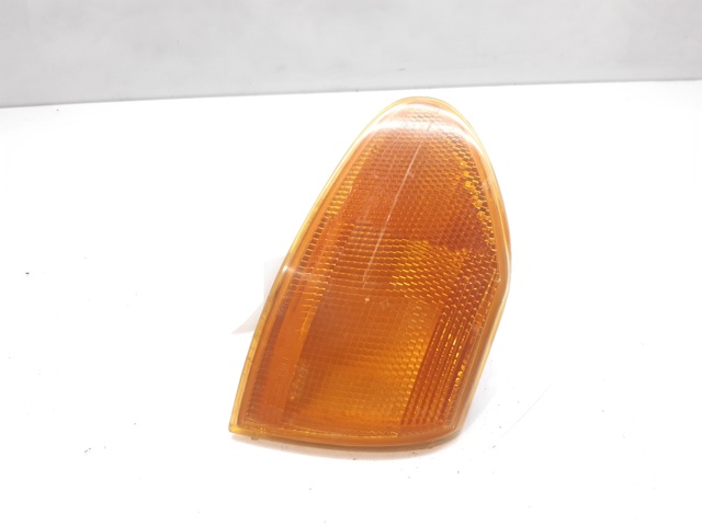 Kierunkowskaz prawy 90421896 OPEL