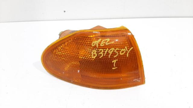 Kierunkowskaz prawy 90421896 OPEL