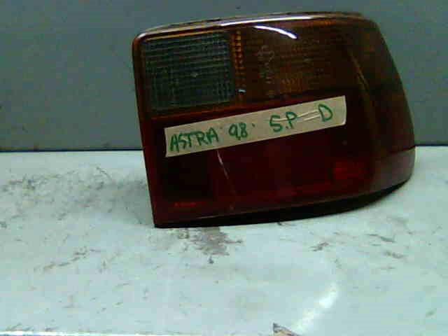 Lampa zespolona tylna prawa 90421970 OPEL