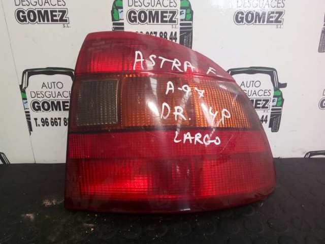 Lampa zespolona tylna prawa 90421971 OPEL