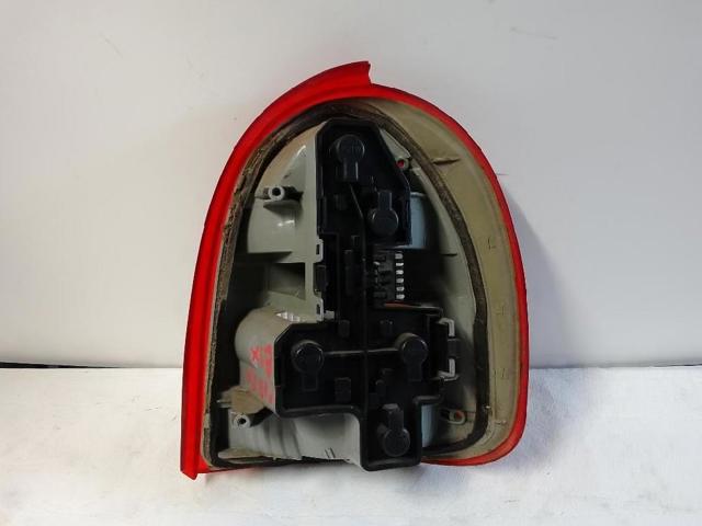 Lampa zespolona tylna lewa 90444809 OPEL