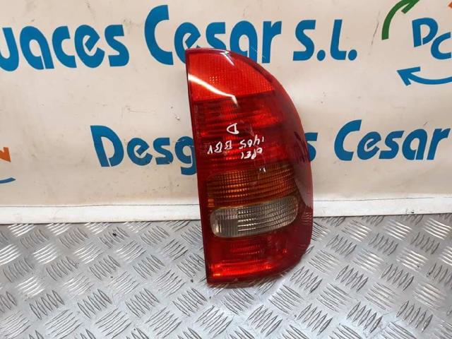 Lampa zespolona tylna prawa 90444811 OPEL