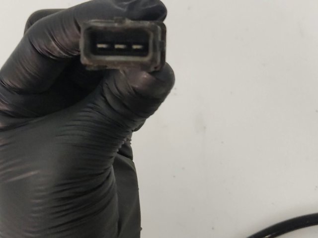 Czujnik położenia wału korbowego 90451442 OPEL