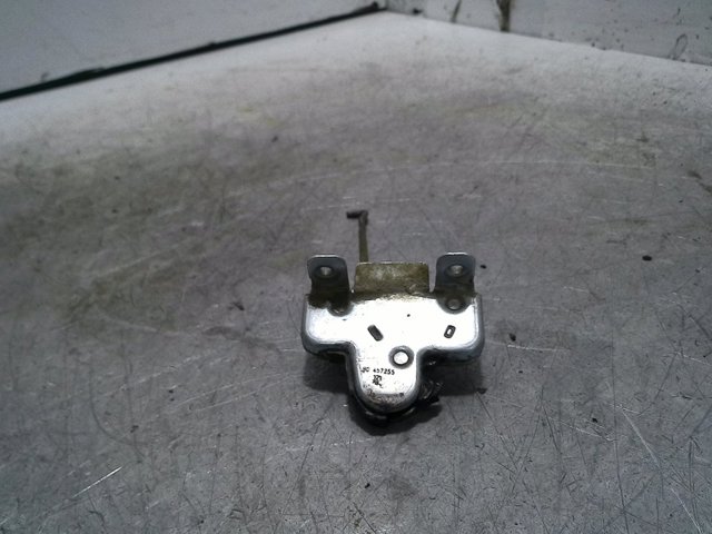 Zamek klapy bagażnika (3/5 drzwi tylnych) 90457255 OPEL