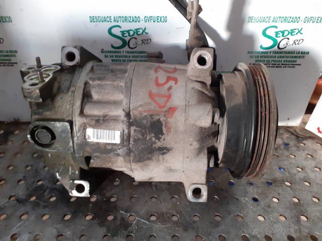 Sprężarka klimatyzacji 90457635 OPEL