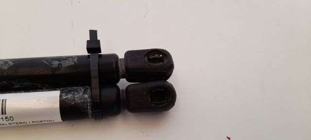 Amortyzator klapy bagażnika (3/5 drzwi-tylnych) 90481270 OPEL