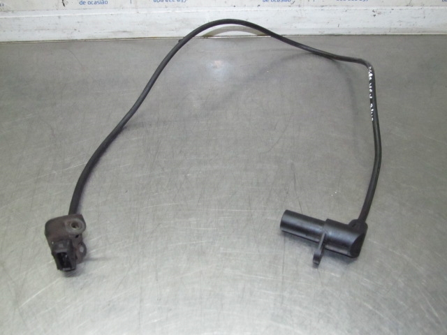 Czujnik położenia wału korbowego 90483739 OPEL