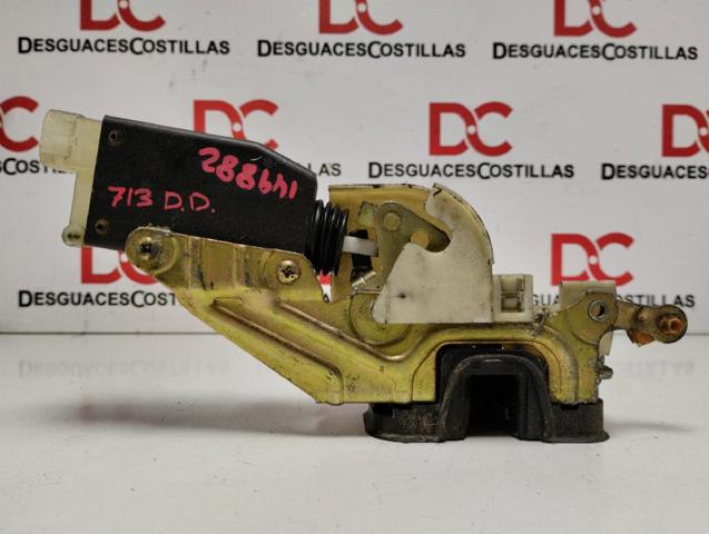 Zamek drzwi przednich prawych 90493702 OPEL