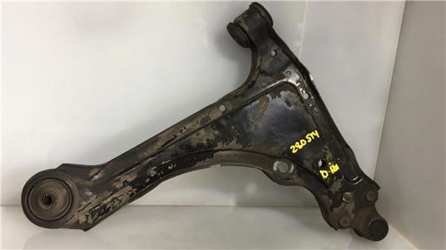 Wahacz zawieszenia przedniego dolny lewy 90495159 OPEL