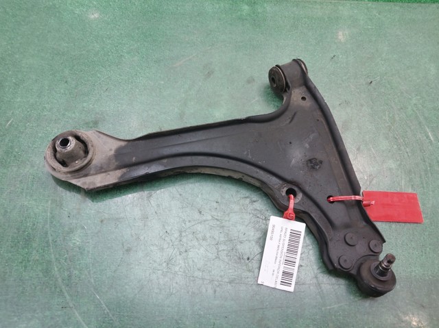 Wahacz zawieszenia przedniego dolny lewy 90495159 OPEL