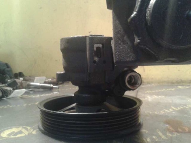 Pompa wspomagania hydraulicznego kierownicy 90495957 OPEL